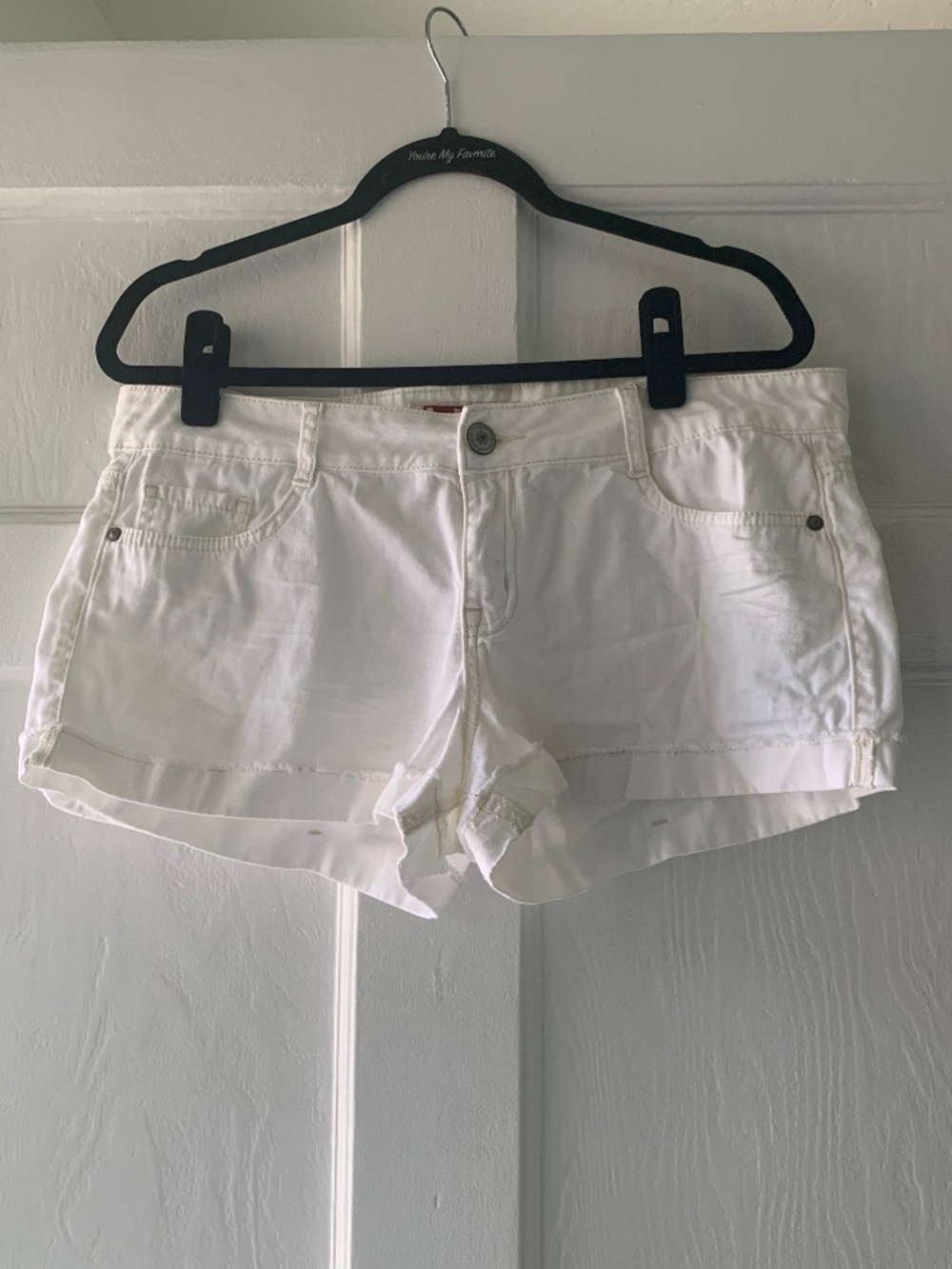 LEI Ashley Low Rise Cut-Off Shorts White Size 13 Regular